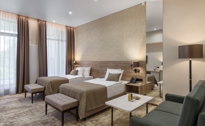 Широкие кровати