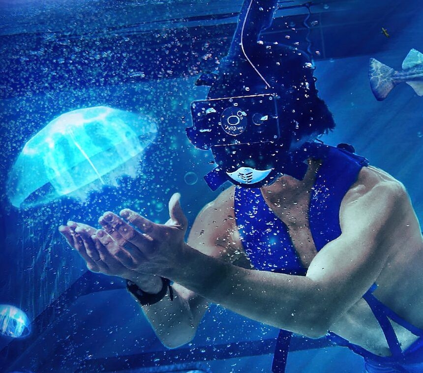 СЕАНС ПЛАВАНИЯ С VR ОЧКАМИ