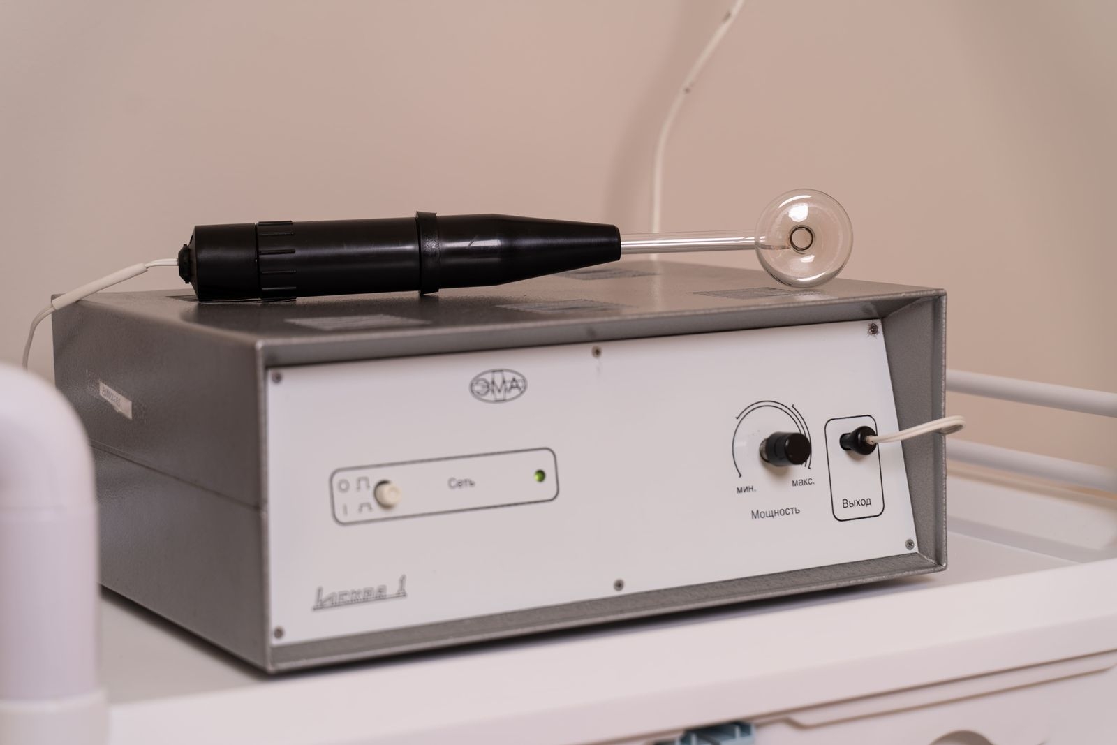 АППАРАТ «ИСКРА-1» ДЛЯ ДАРСОНВАЛИЗАЦИИ