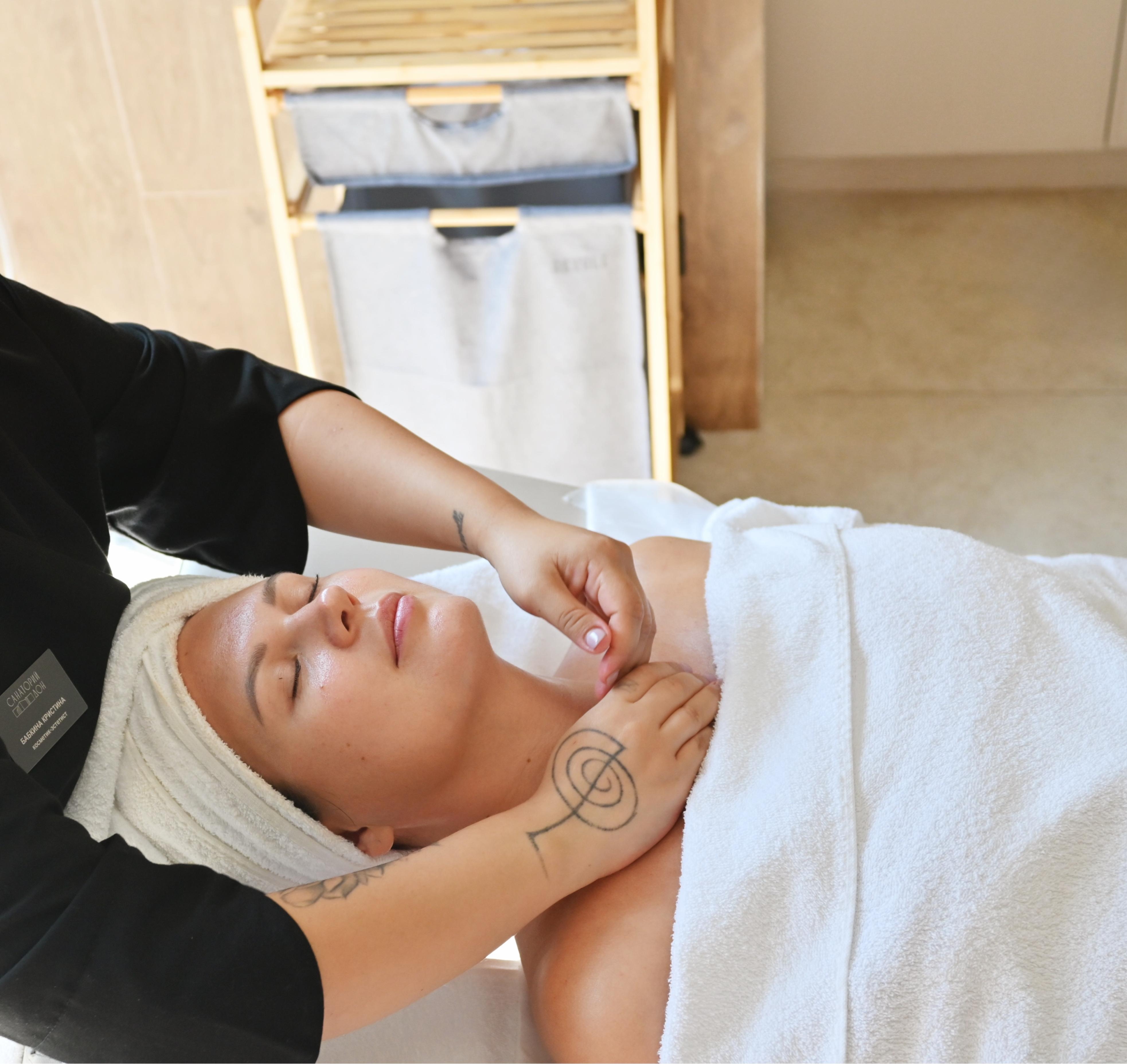 Ручной массаж лица, шеи и декольте